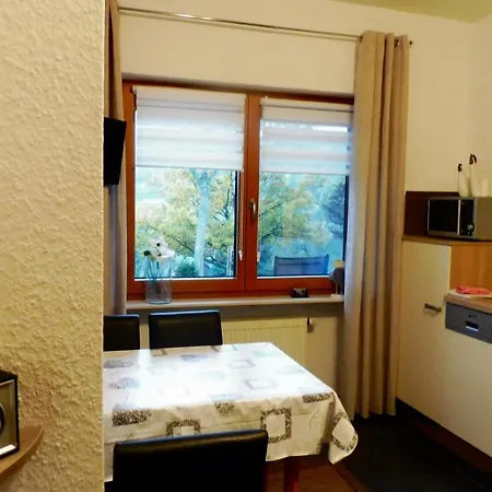 Dominik , Fill Appartement *